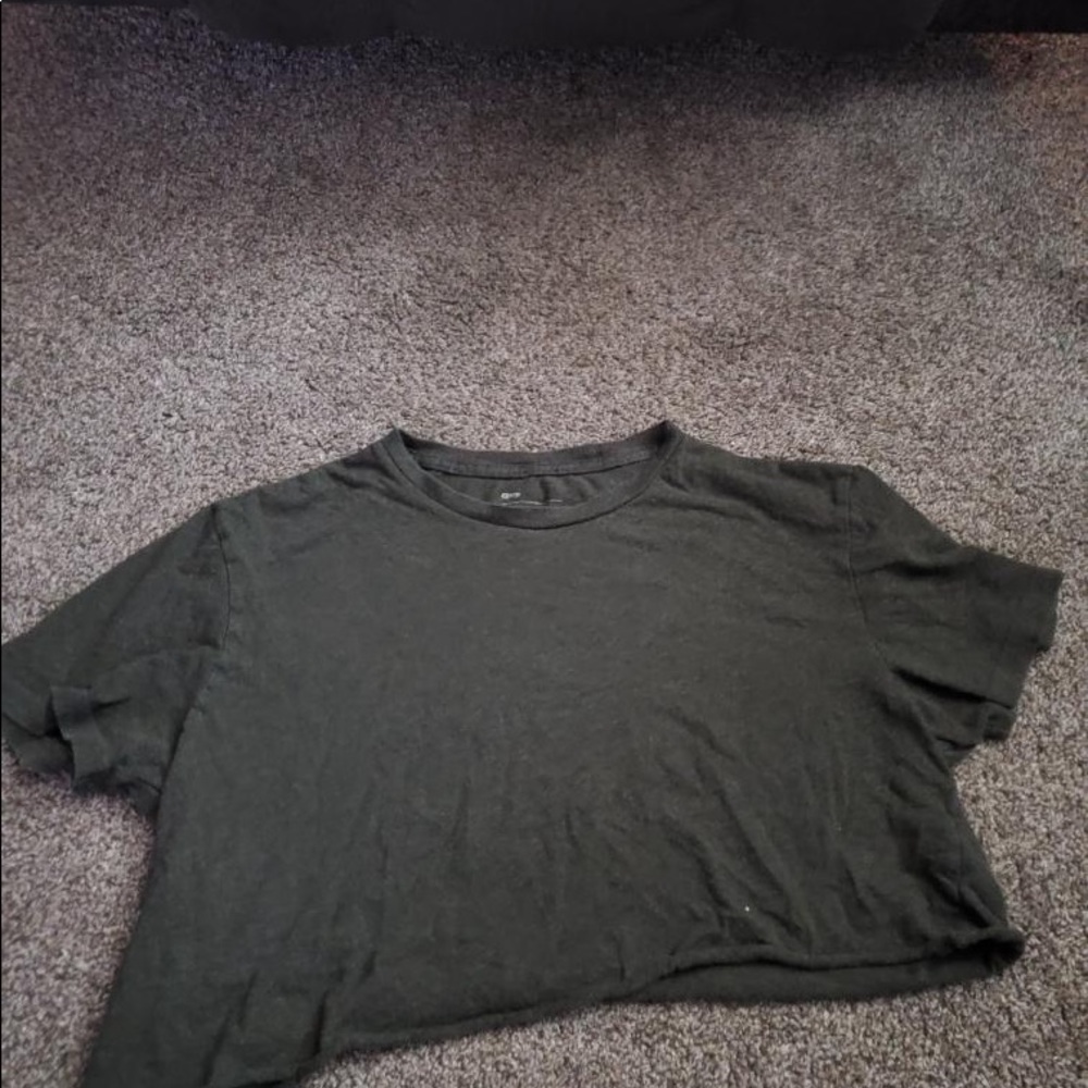 cropped tee